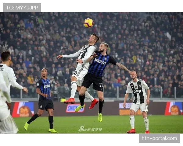 “现场报道：国米利用一次边线球快发战术，由劳塔罗内切完成射门”